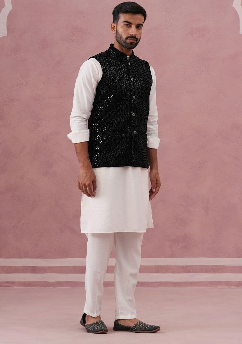 White Solid Velvet Kurta Set For Men - Indya