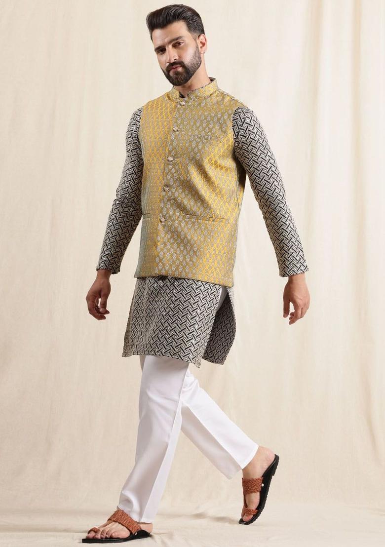 Black Embroidered Cotton Kurta Set For Men - Indya