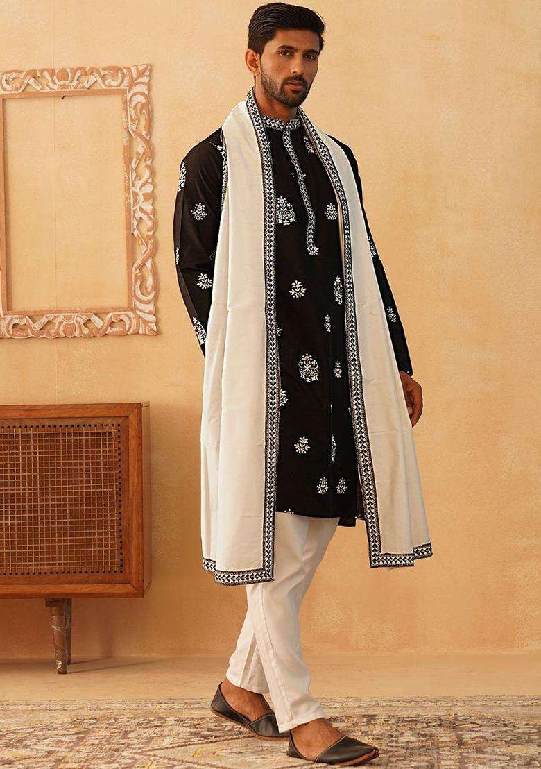 Black Embroidered Silk Kurta Set For Men - Indya