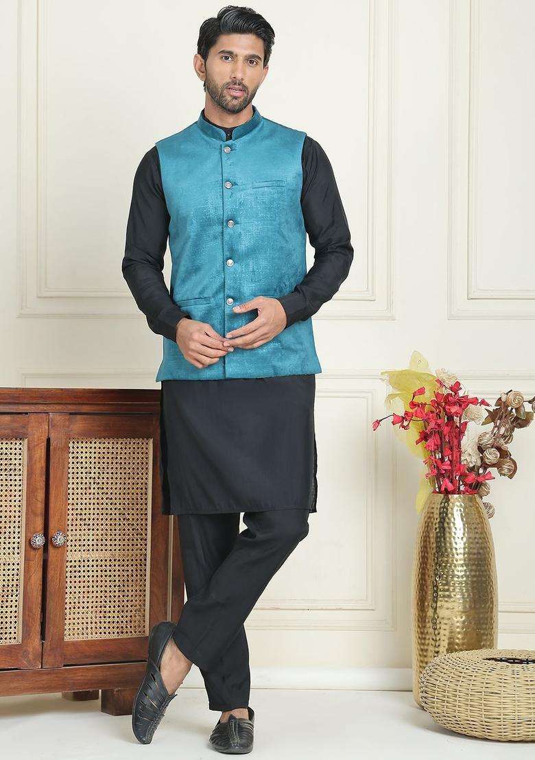Black Solid Velvet Kurta Set For Men - Indya