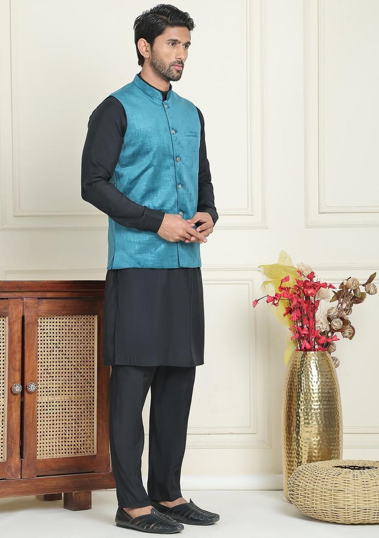 Black Solid Velvet Kurta Set For Men - Indya