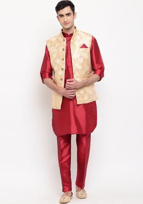 Red Solid Cotton Kurta Set For Men