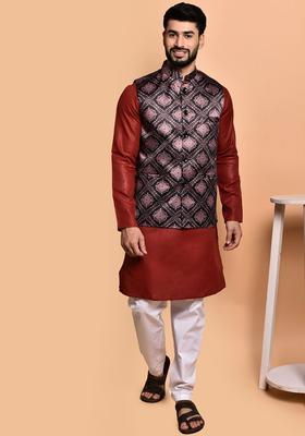 Maroon Solid Cotton Kurta Set For Men