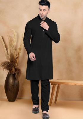 Black Solid Cotton Kurta Set For Men