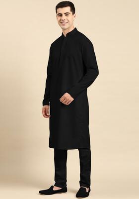 Black Solid Cotton Kurta Set For Men
