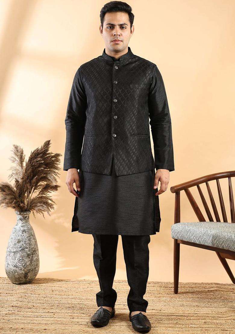 Black Solid Silk Blend Kurta Set For Men - Indya
