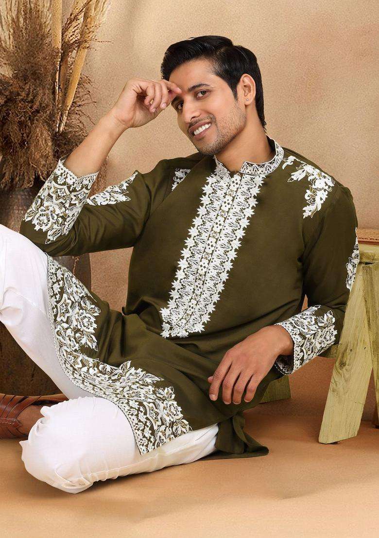 Green Embroidered Silk Blend Kurta Set For Men - Indya