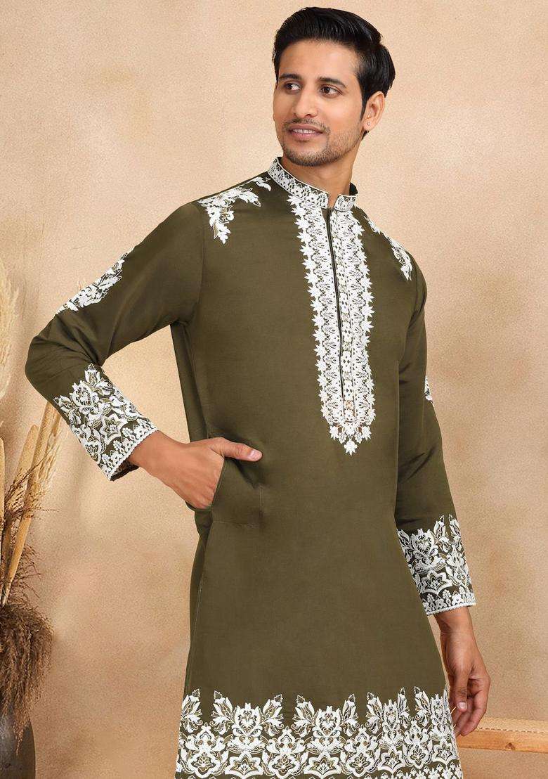 Green Embroidered Silk Blend Kurta Set For Men - Indya