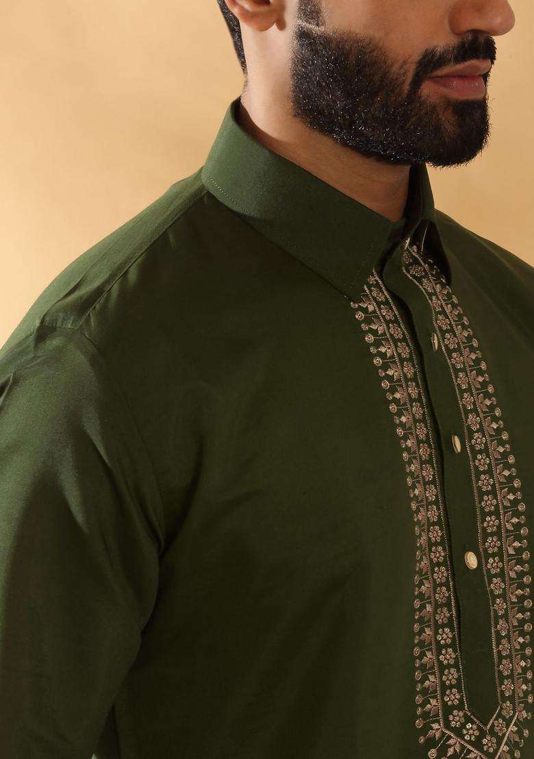 Green Embroidered Silk Blend Kurta Set For Men - Indya