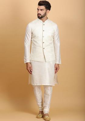 Off White Solid Silk Kurta Set For Men