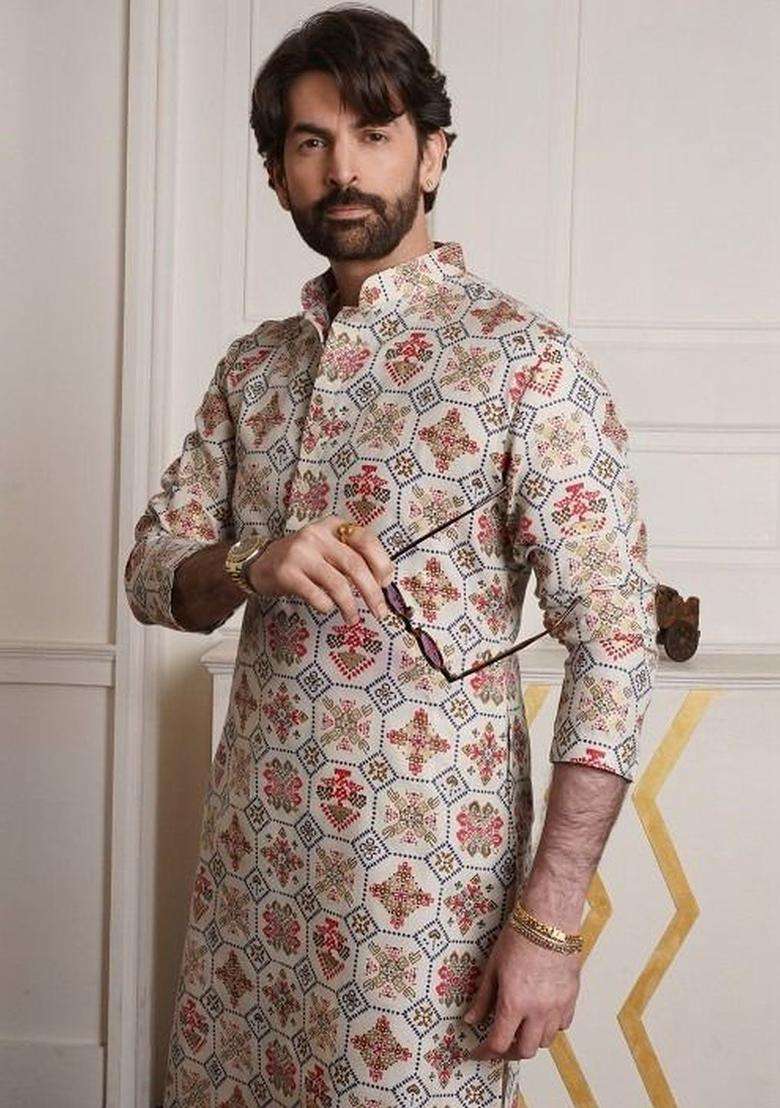 Off White Printed Cotton Kurta Set For Men - Indya