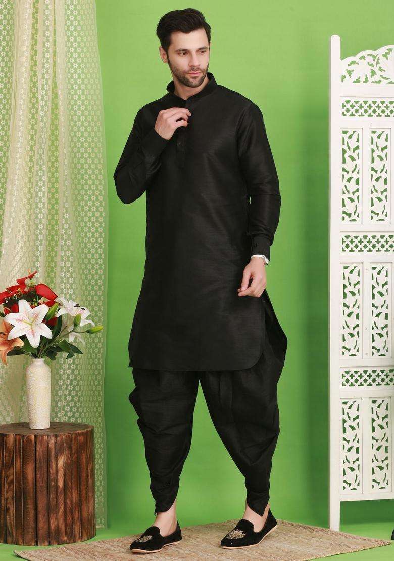 Black Solid Silk Blend Kurta Set For Men - Indya