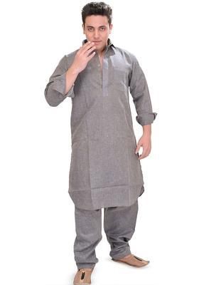 Grey Solid Cotton Kurta Set For Men