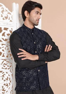 Black Embroidered Velvet Kurta Set For Men