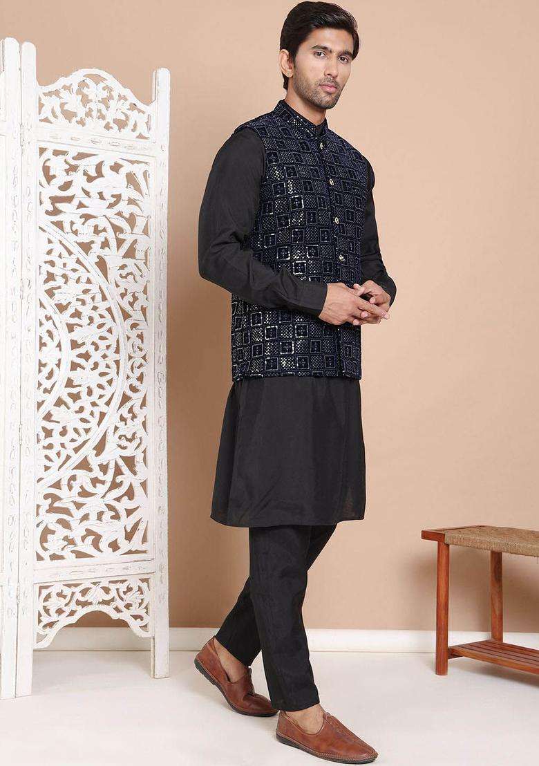 Black Embroidered Velvet Kurta Set For Men - Indya