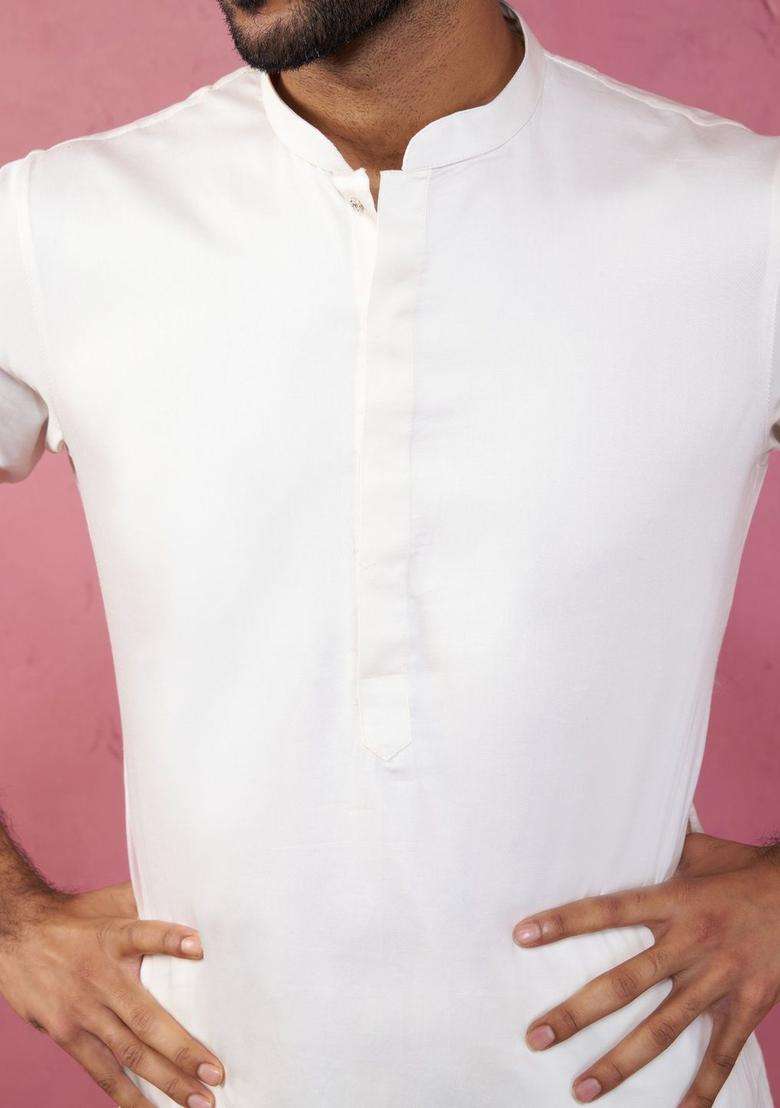 Off White Solid Satin Kurta Set For Men - Indya