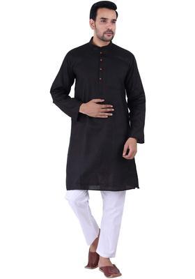 Black Solid Cotton Kurta Set For Men