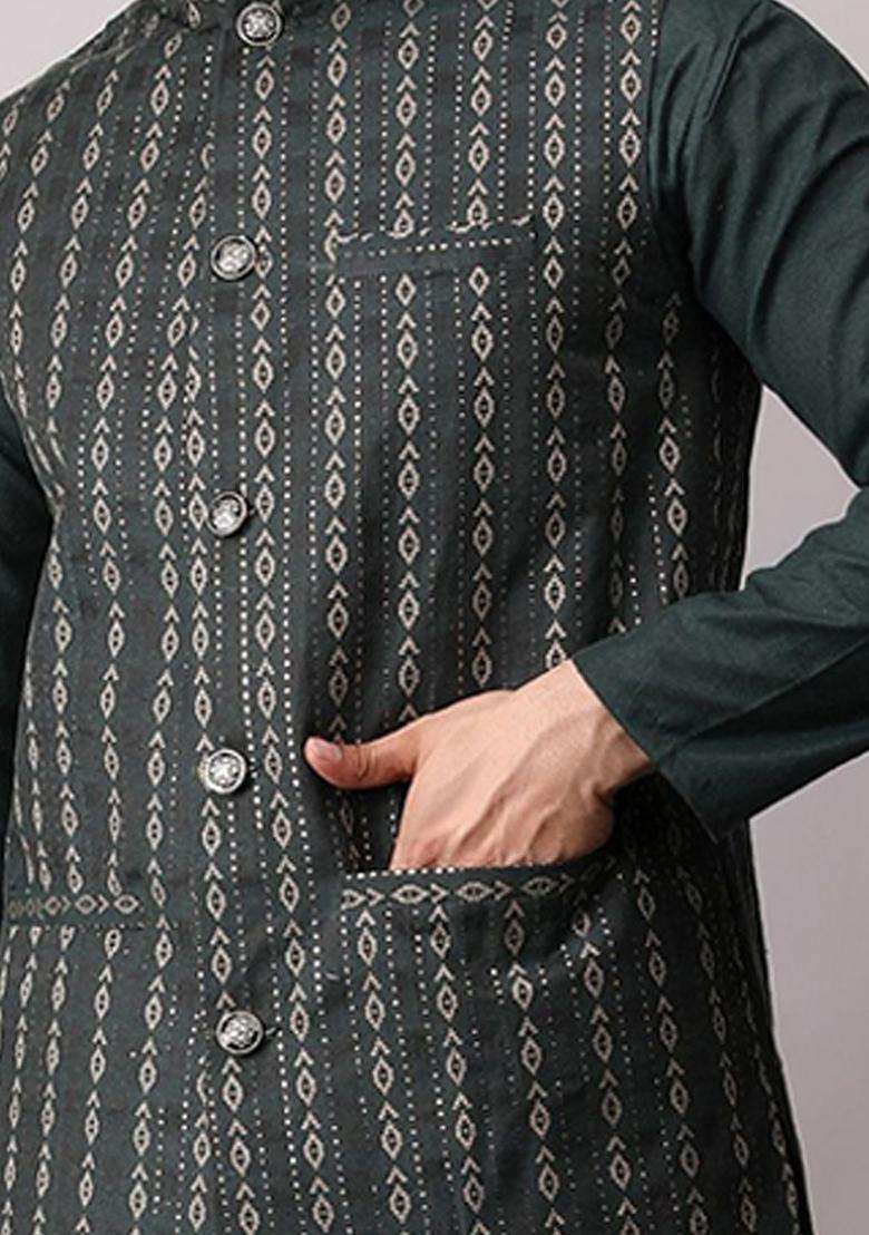 Green Solid Cotton Kurta Set For Men - Indya