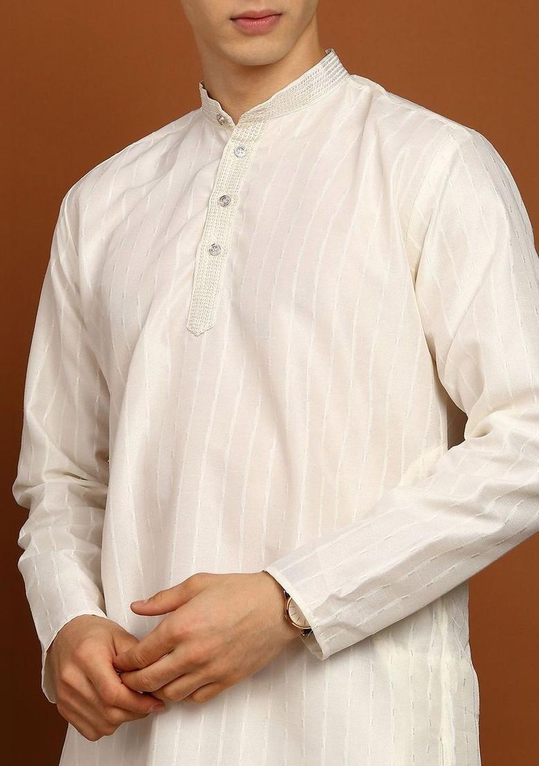 Off White Self Design Silk Kurta Set For Men - Indya