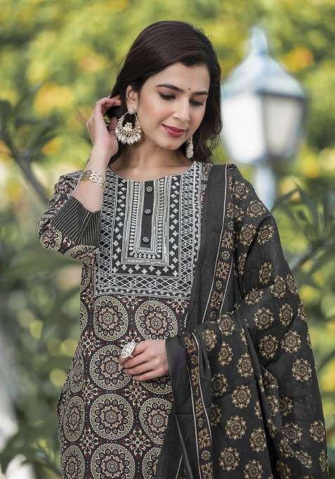 Black Embroidered Poly Blended Kurta Sets