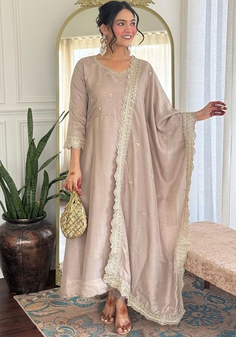 Cream Embroidered Poly Blended Kurta Sets