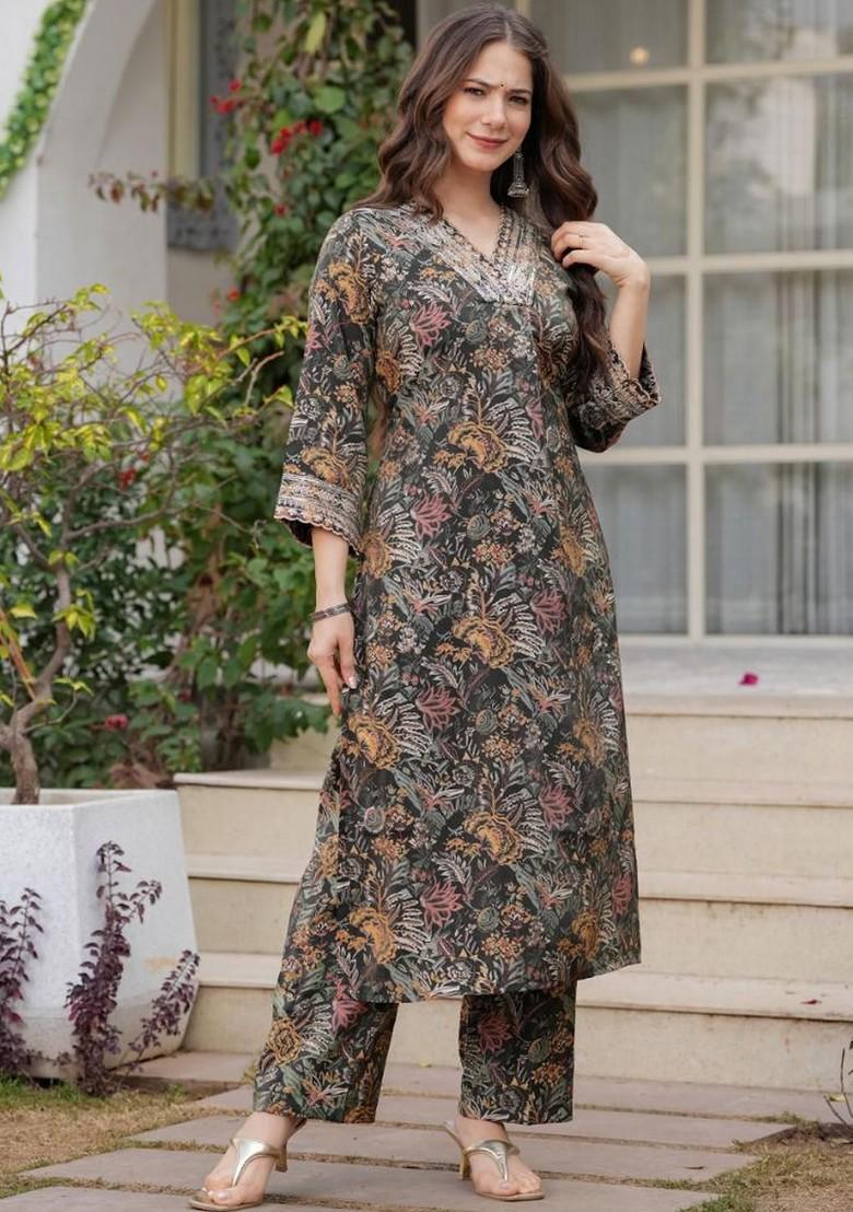 Green Embroidered Poly Blended Kurta Sets - Indya