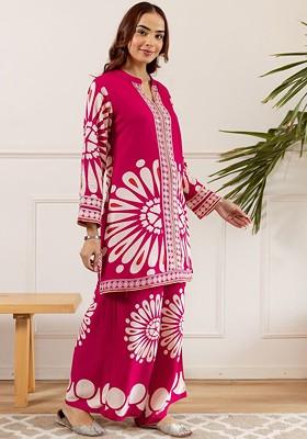 Fuchsia Embroidered Poly Blended Kurta Sets