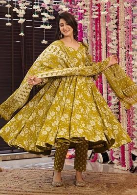 Sea Green Embroidered Poly Blended Kurta Sets