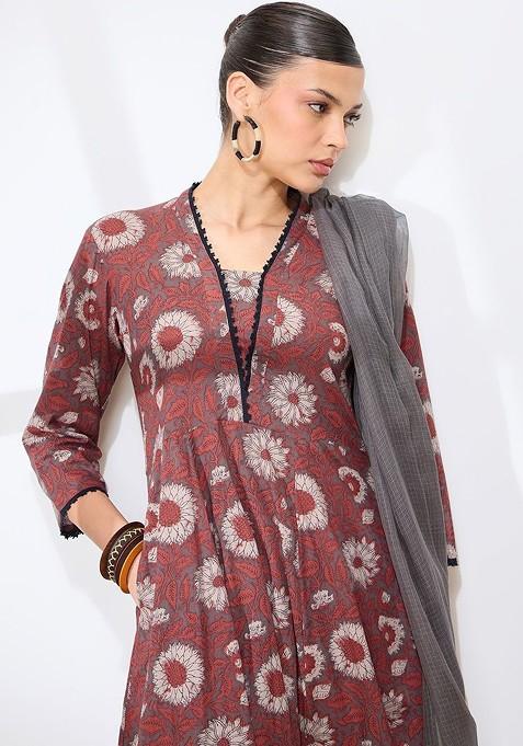 Red Embroidered Poly Blended Kurta Sets