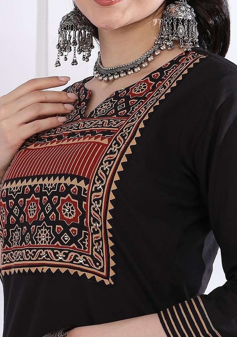 Black Embroidered Poly Blended Kurta Sets - Indya