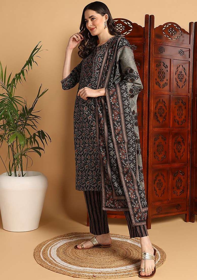 Black Embroidered Poly Blended Kurta Sets - Indya