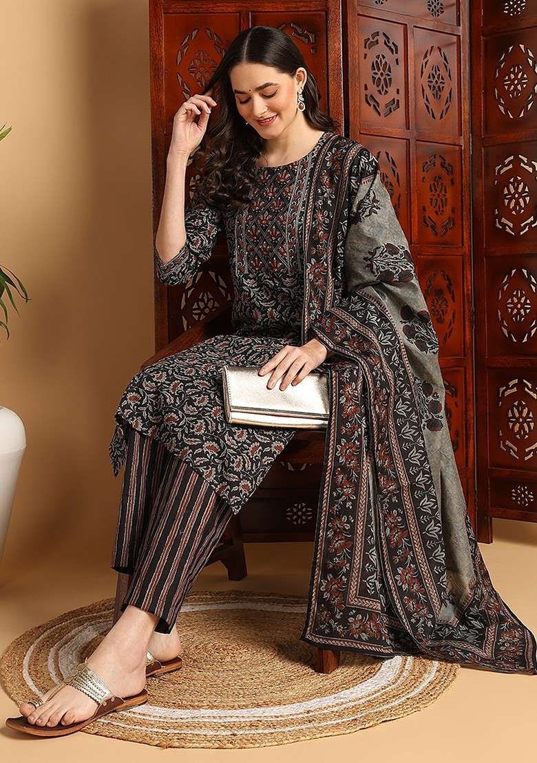 Black Embroidered Poly Blended Kurta Sets - Indya