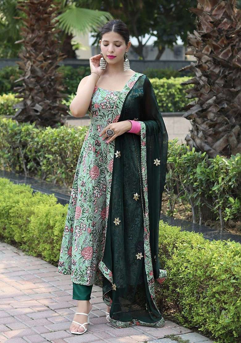 Green Embroidered Poly Blended Kurta Sets - Indya