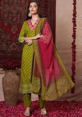 Green Embroidered Poly Blended Kurta Sets