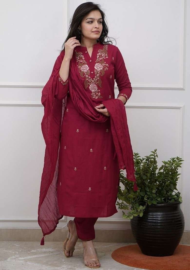 Red Embroidered Poly Blended Kurta Sets - Indya