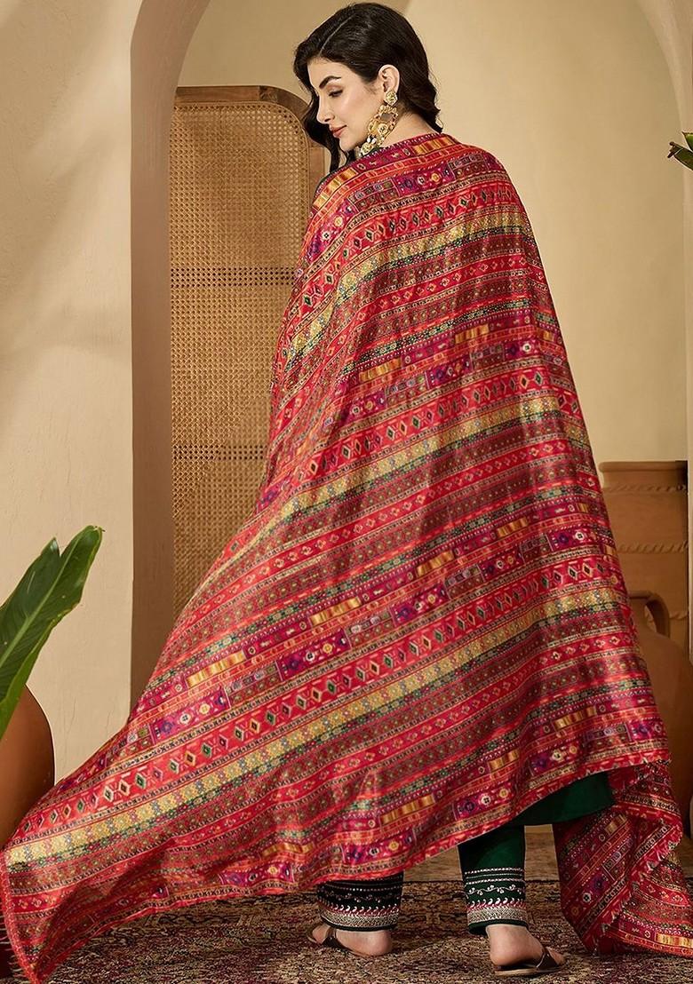 Green Thread Work Blended Kurta Set - Indya