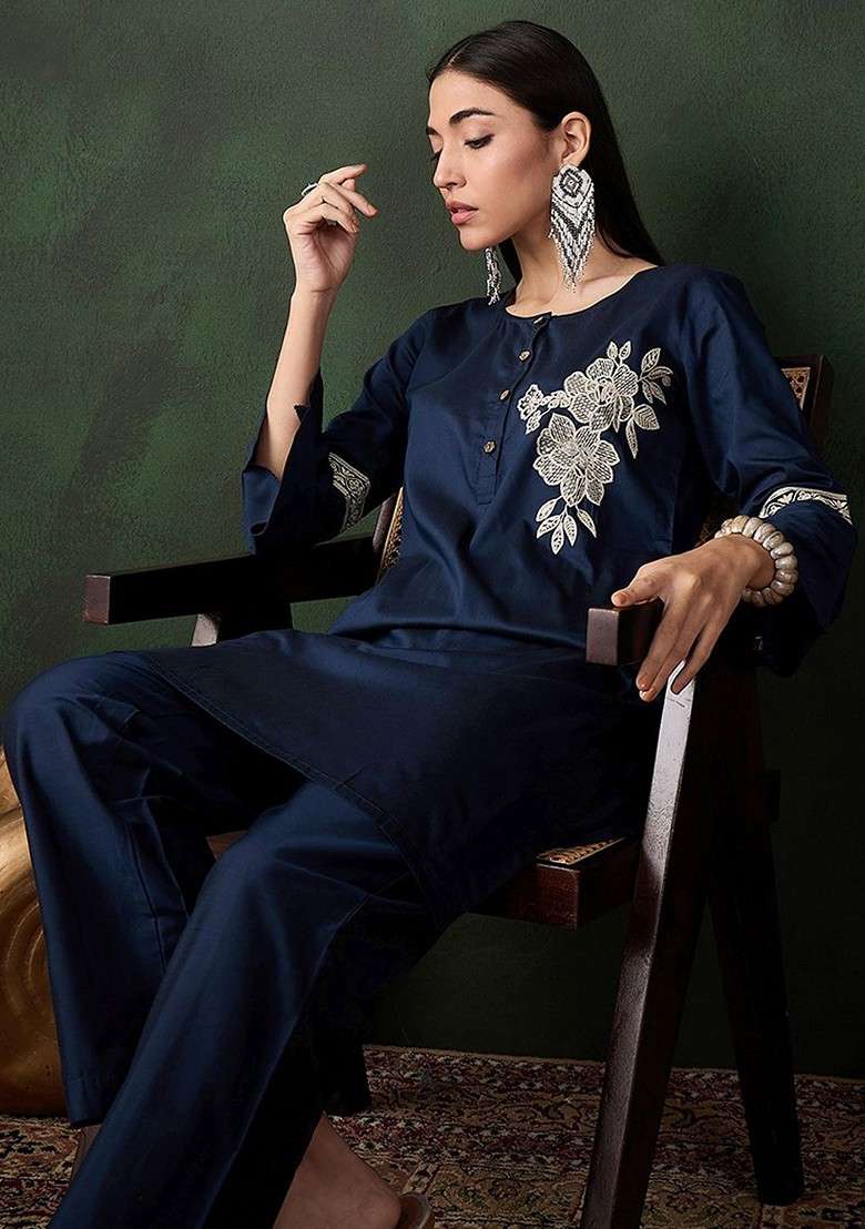 Navy Blue Thread Work Blended Kurta Set - Indya