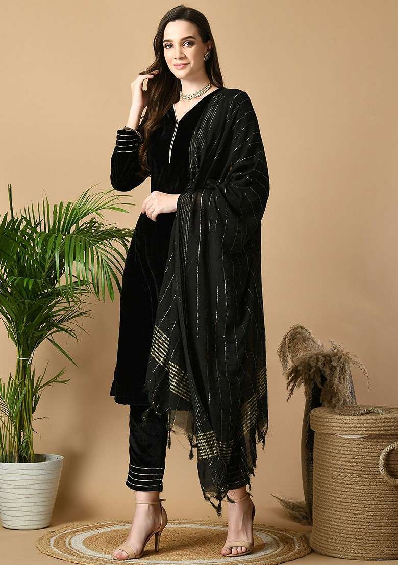 Black Solid Blended Kurta Set - Indya