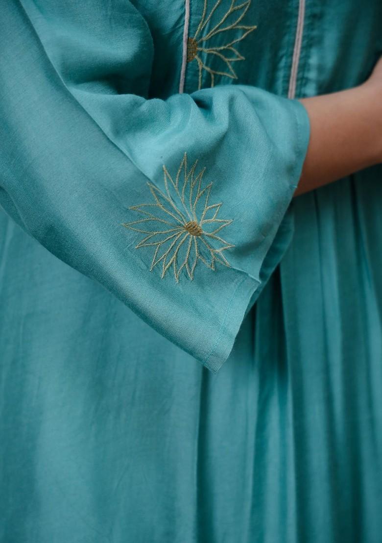 Green Thread Work Blended Kurta Set - Indya