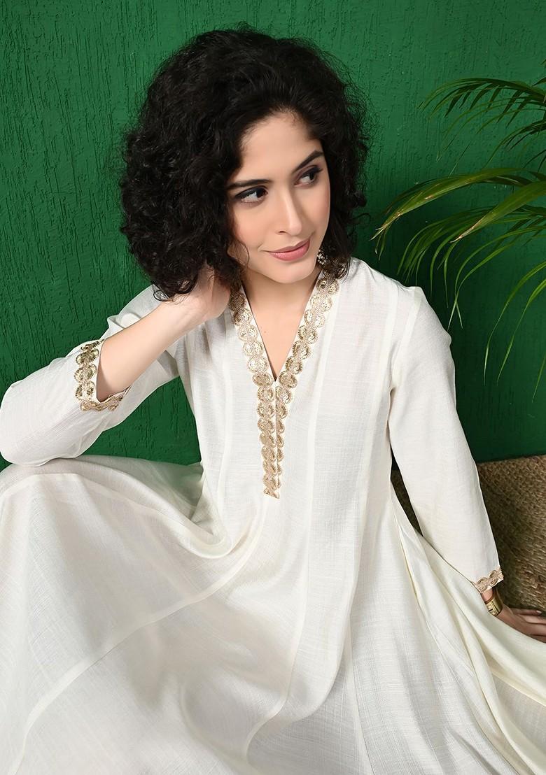White Sequinned Blended Kurta Set - Indya