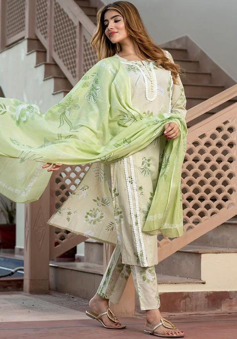 Green Embroidered Cotton Kurta Set — view on Indya