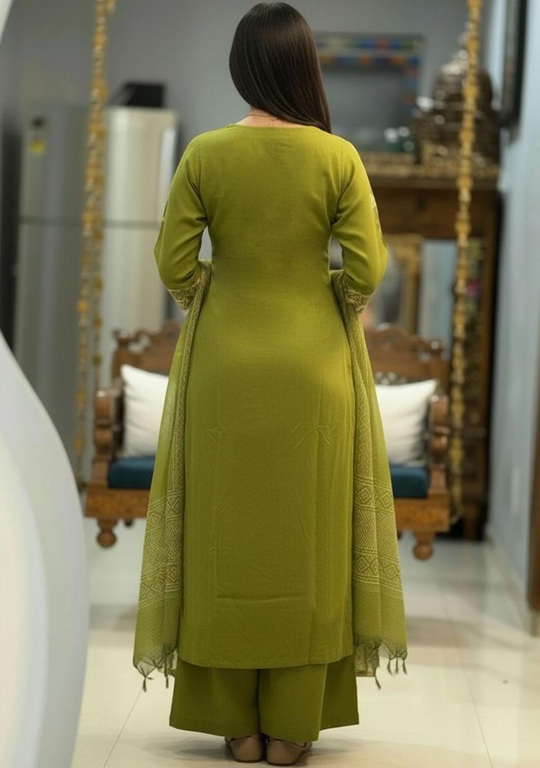 Green Embroidered Viscose Kurta Set - Indya