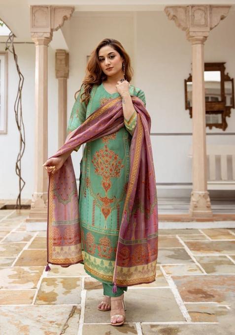 Green Printed Viscose Kurta Set — view on Indya