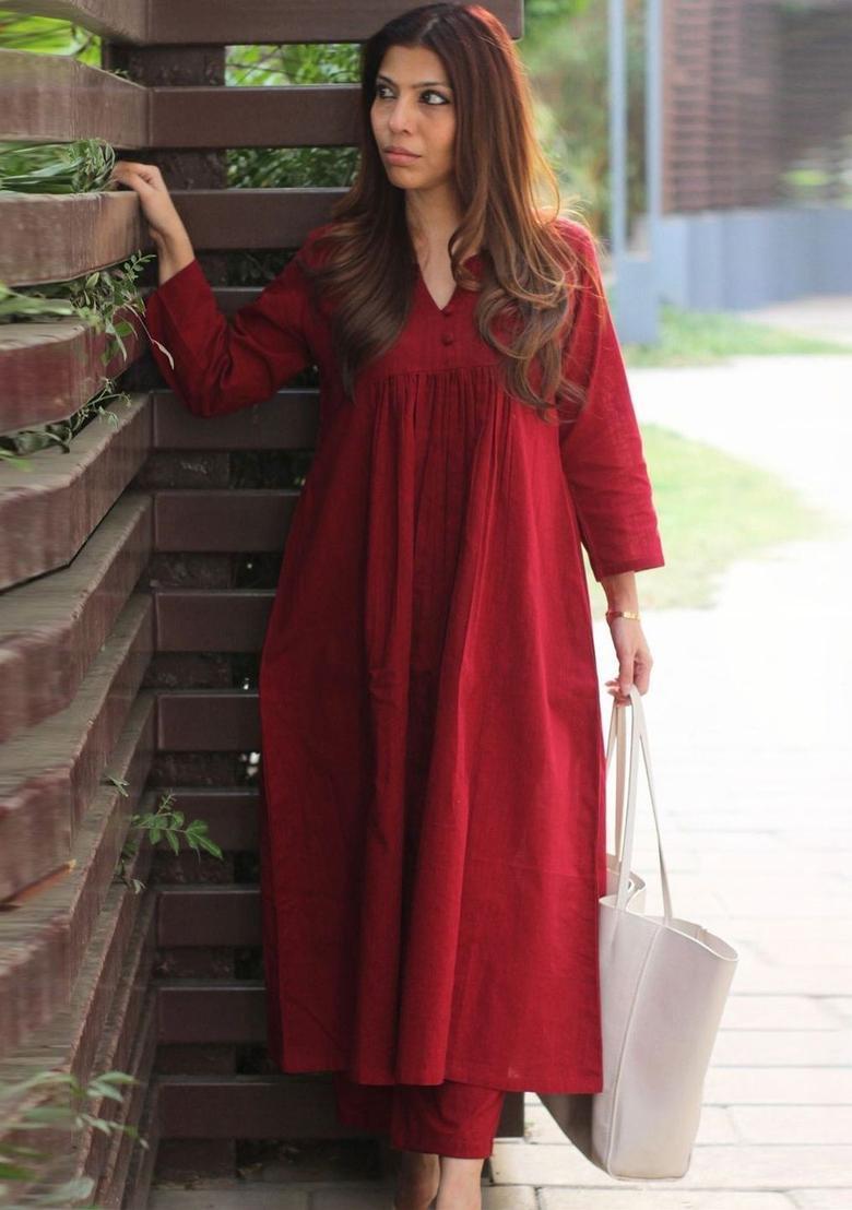 Maroon Solid Viscose Kurta Set - Indya