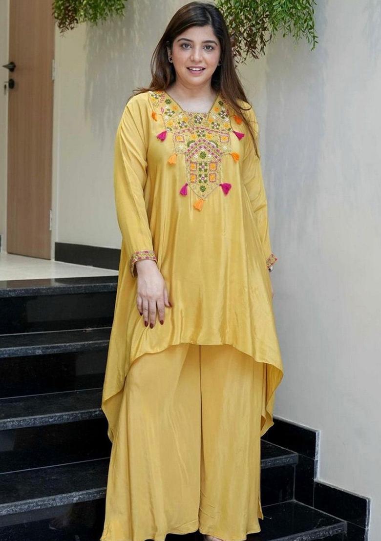 Yellow Embroidered Crepe Kurta Set - Indya