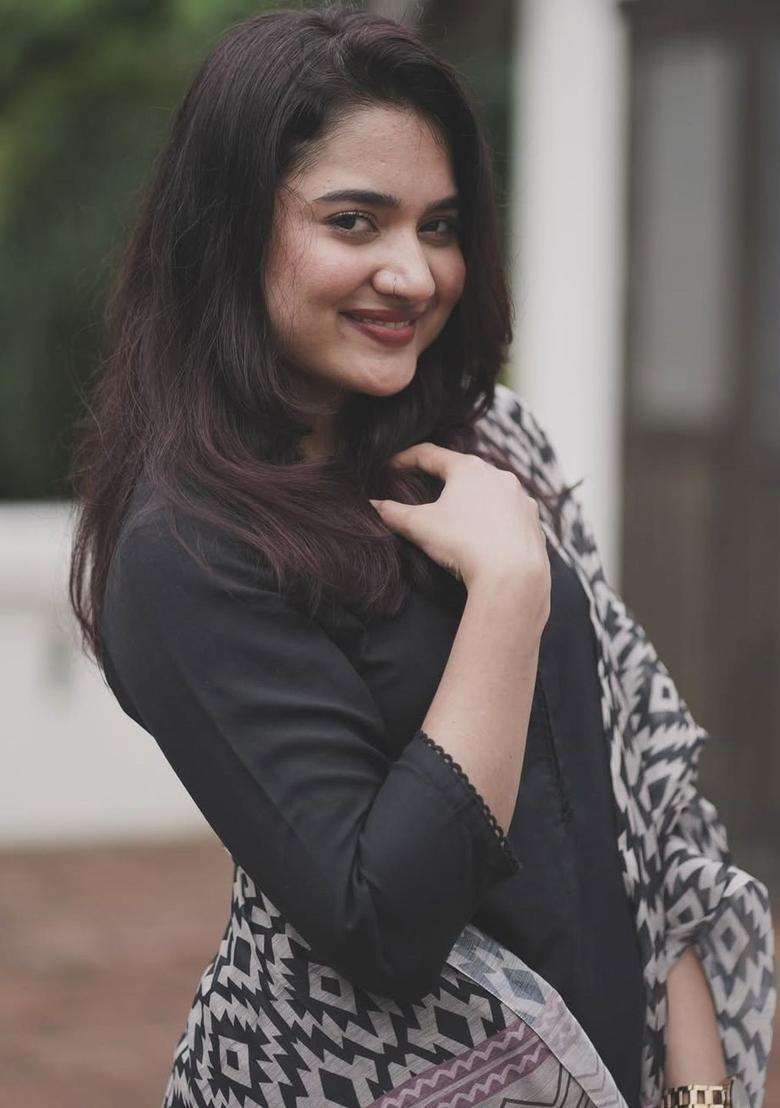 Black Solid Viscose Kurta Set - Indya