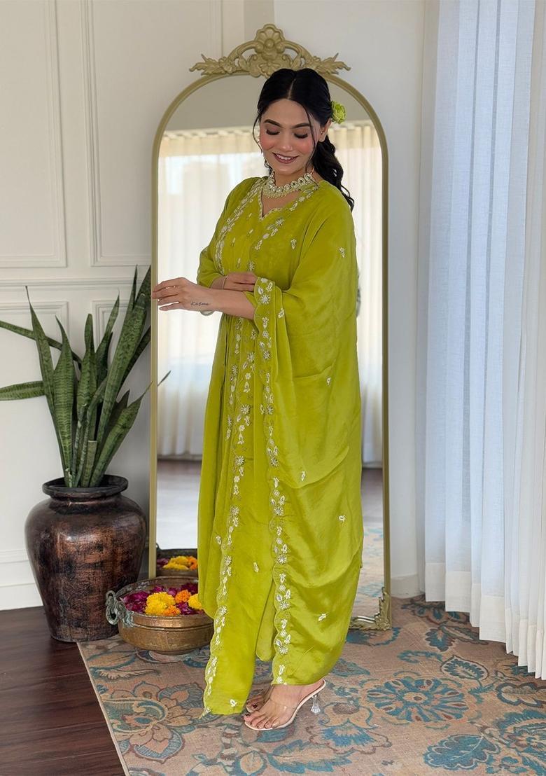 Green Yoke Design Chinon Kurta Set - Indya