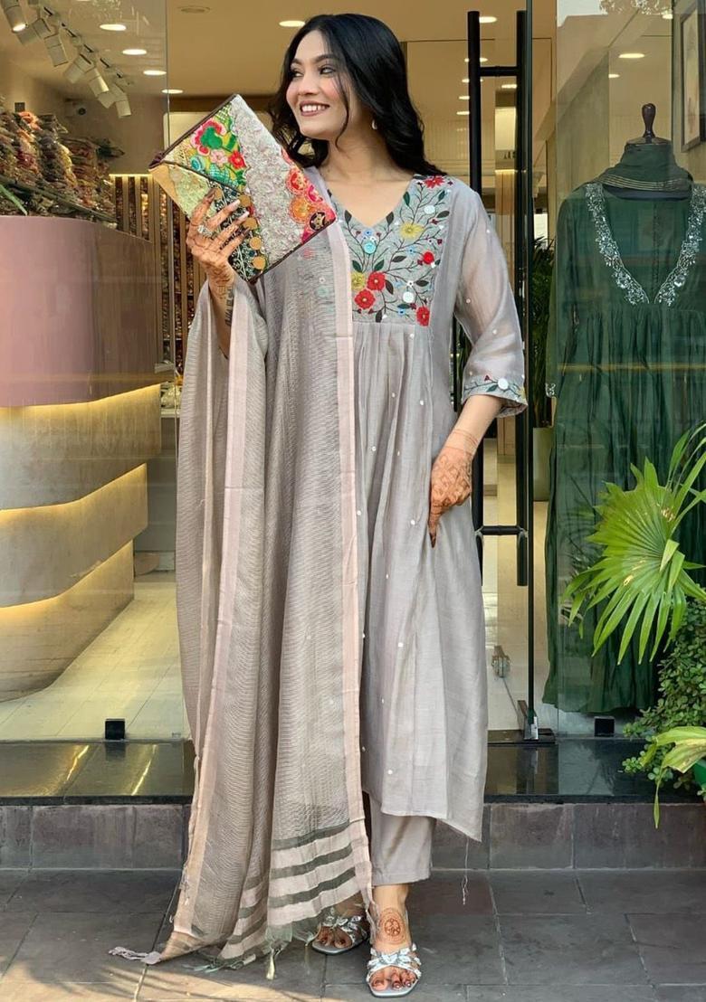 Grey Embroidered Chinon Kurta Set - Indya