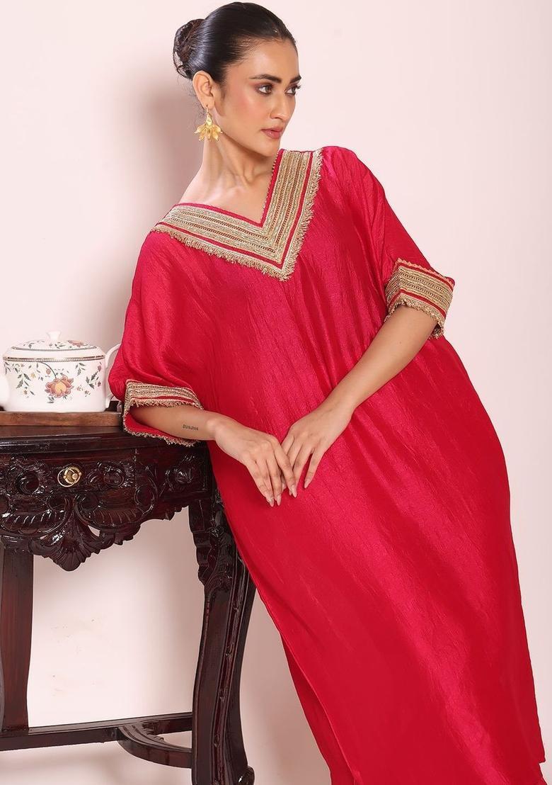 Red Solid Silk Kurta Set - Indya