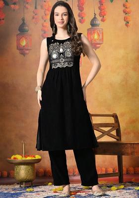 Black Embroidered Velvet Kurta Set